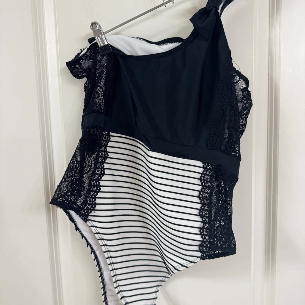 Source Unknown Black and White Striped One Shoulder Swimsuit - Picture 5 of 6